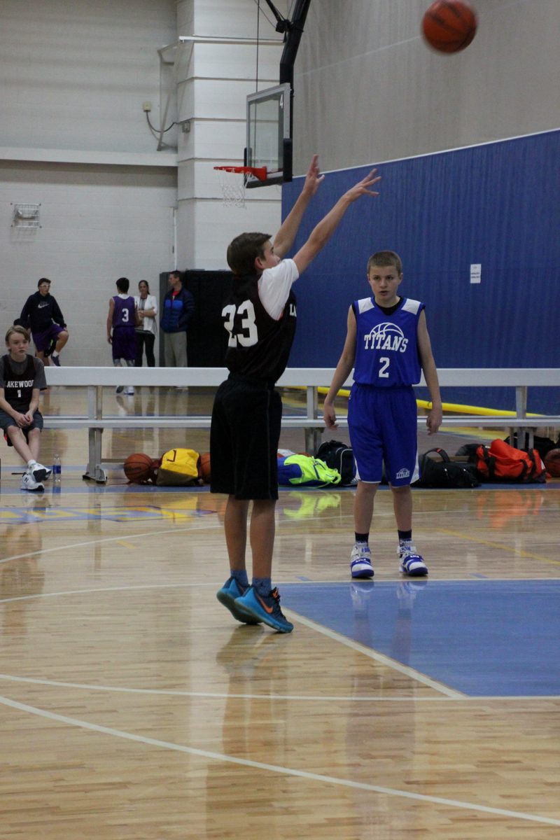 Kyle Wisniewski shooting for the Lakewood basketball feeder team, December 2016